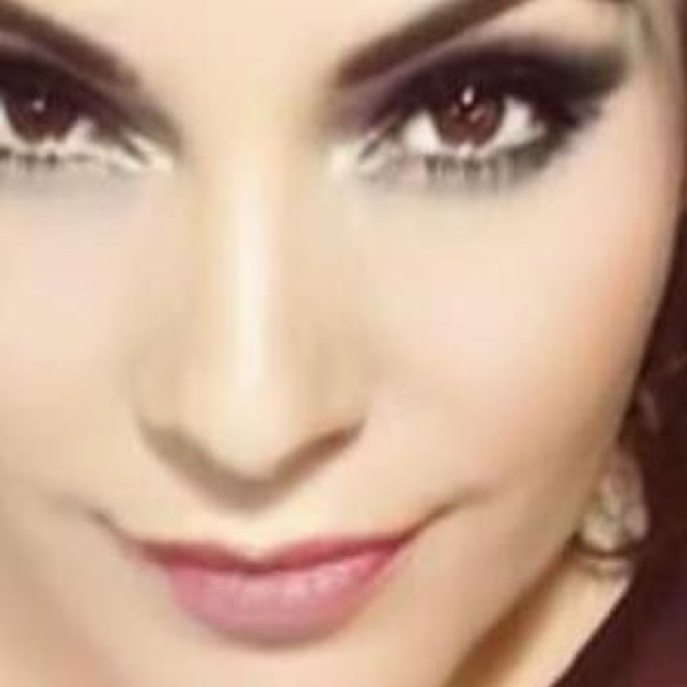 Meet your Posher, Elizabeth